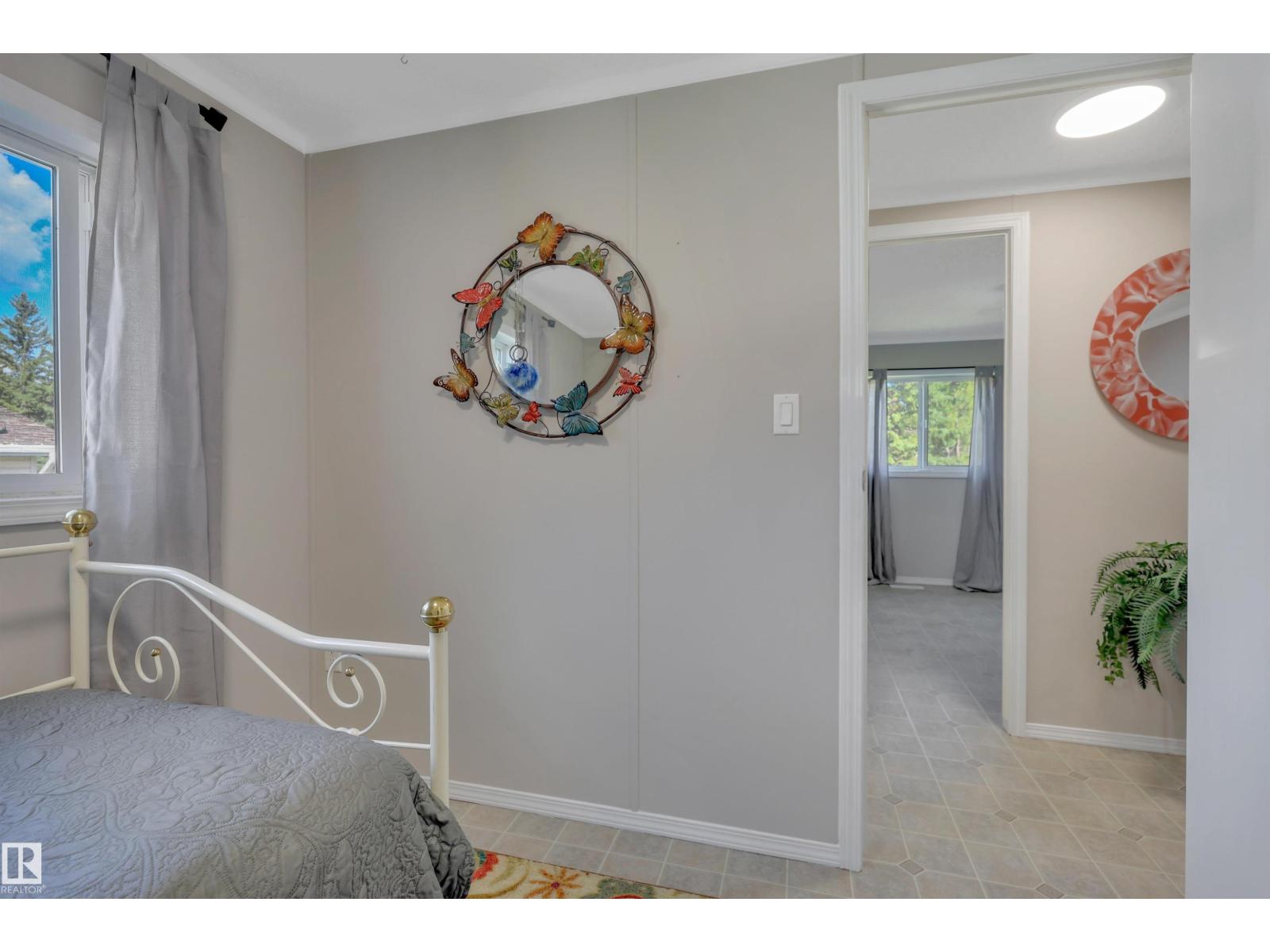 7 Village Green Mobile Park Property Photo 32