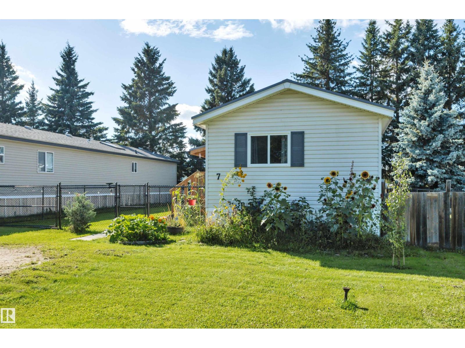 7 Village Green Mobile Park Property Photo 37