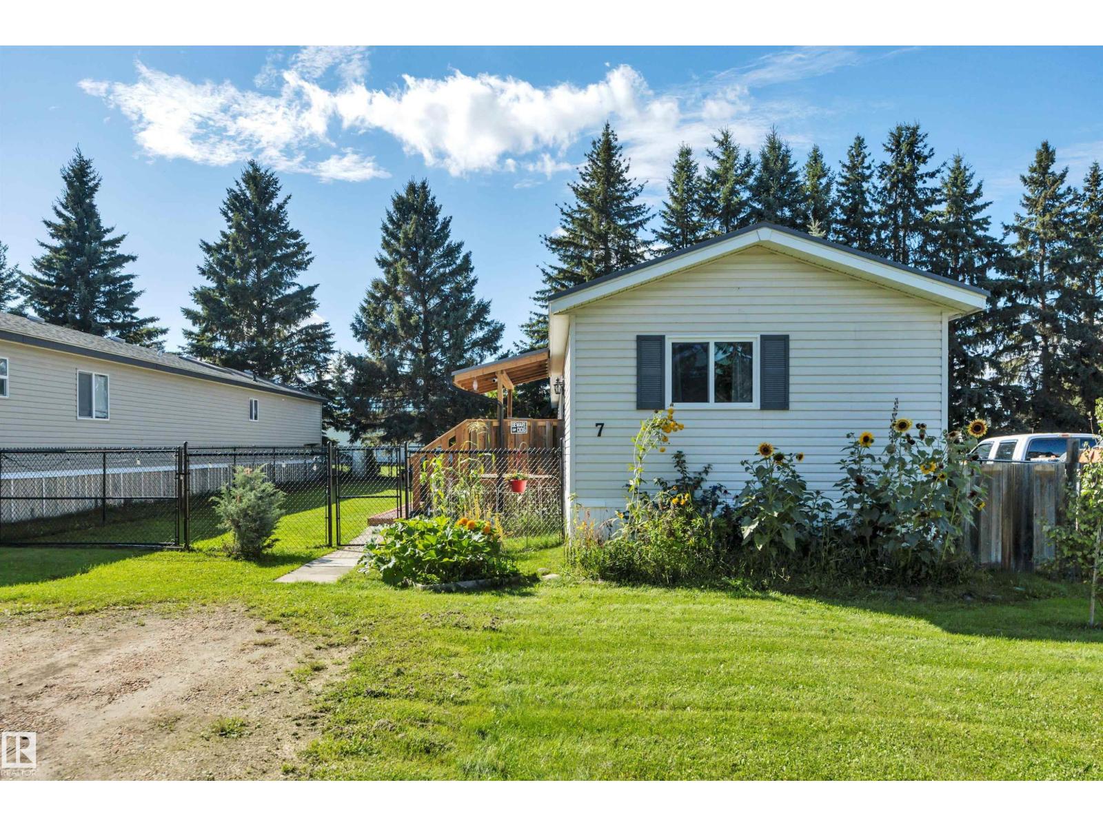 7 Village Green Mobile Park Property Photo 38