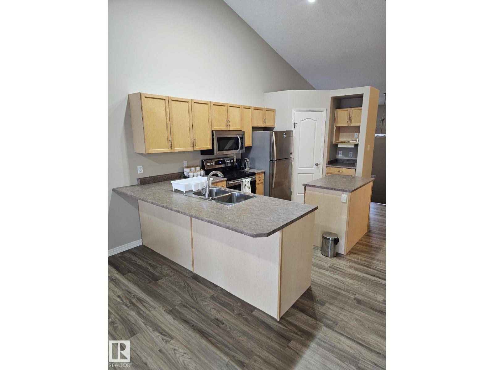 4315 151 Av Nw Property Photo 4