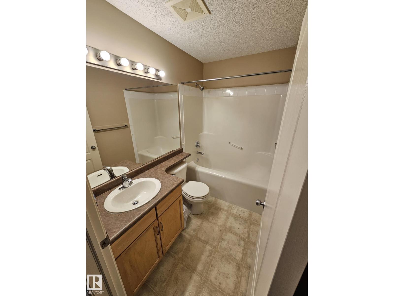 4315 151 Av Nw Property Photo 8