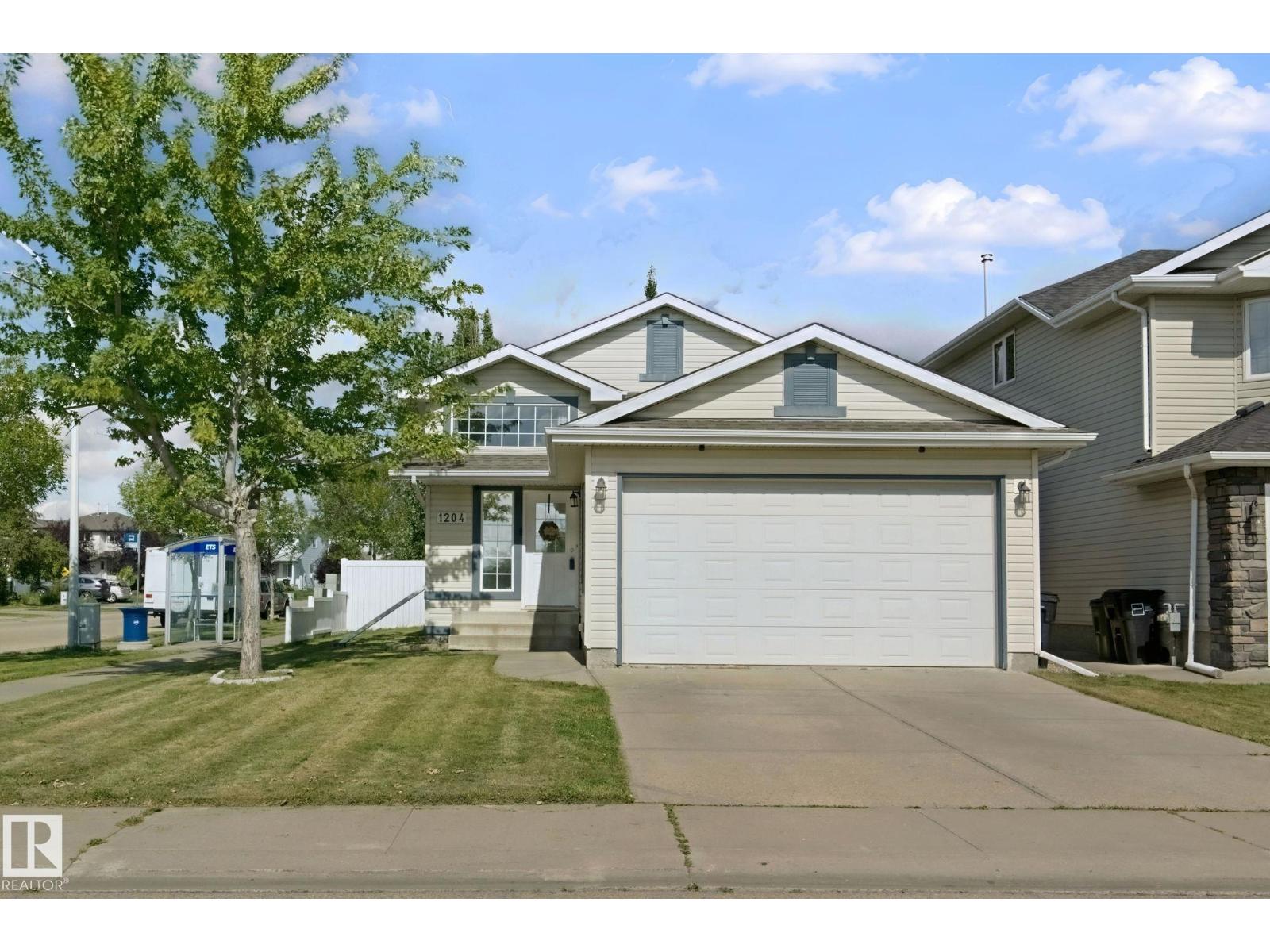 1204 Klarvatten Ct Nw Property Photo 2