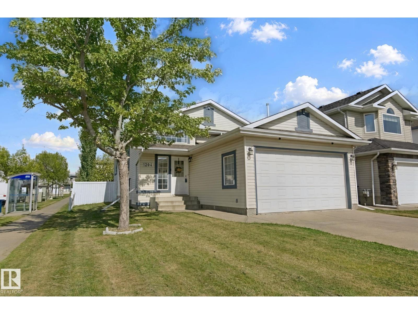 1204 Klarvatten Ct Nw Property Photo 3