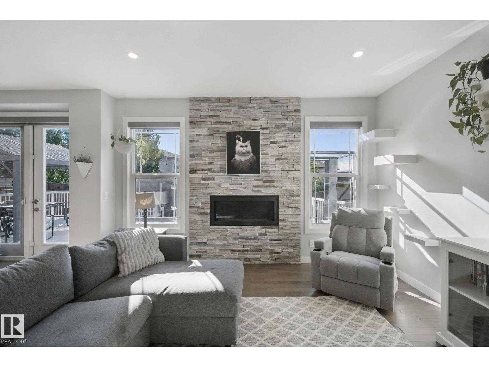 129 Rideau Cr Property Photo 14
