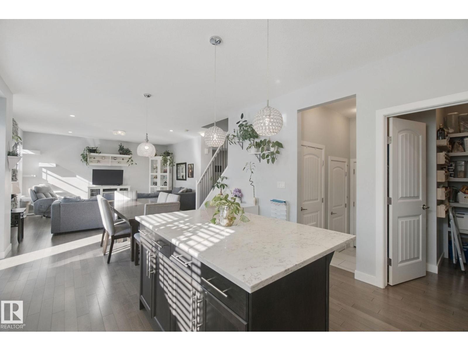 129 Rideau Cr Property Photo 23