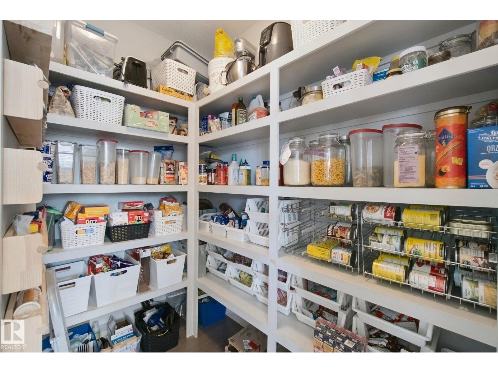 129 Rideau Cr Property Photo 24