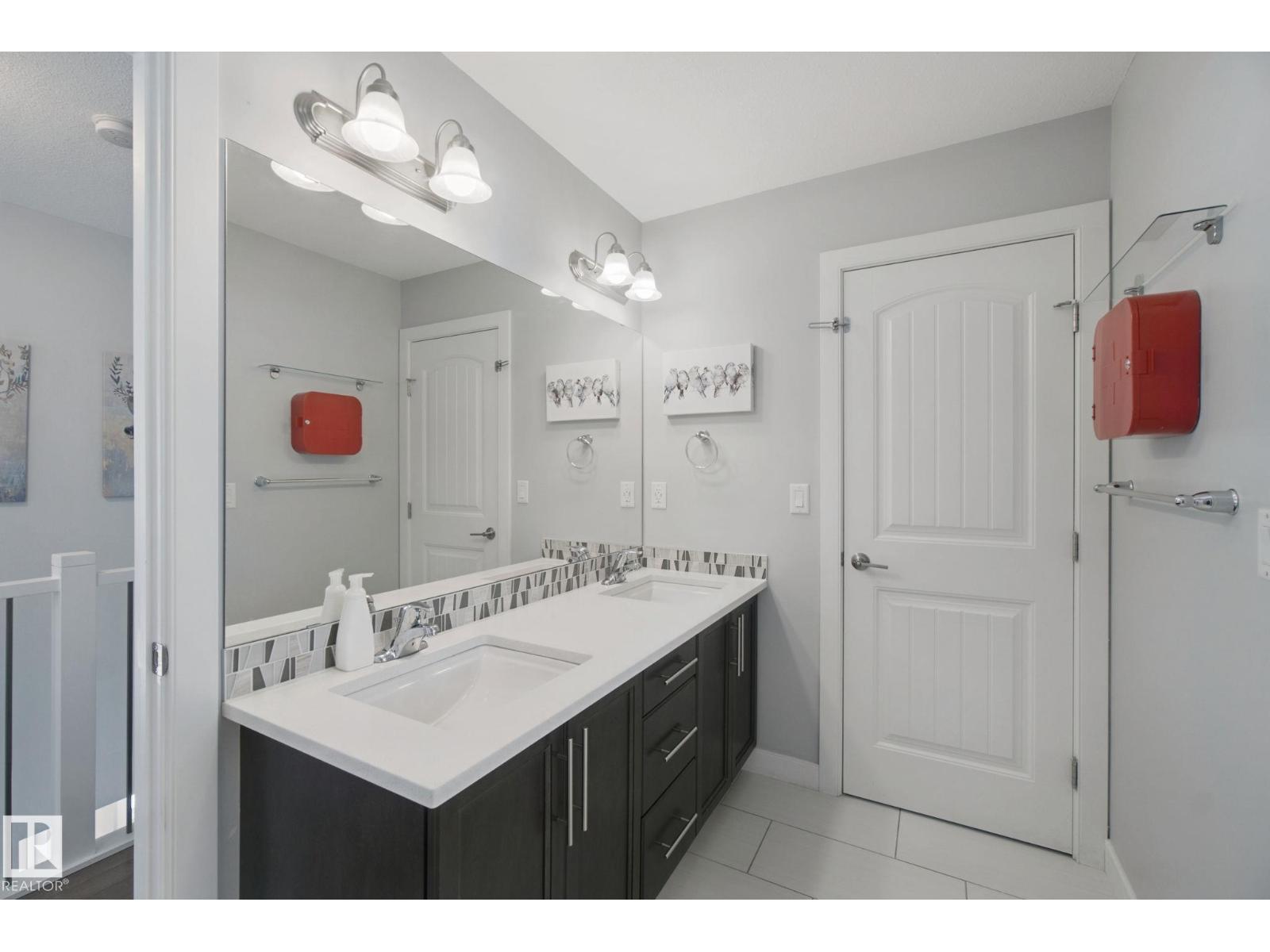 129 Rideau Cr Property Photo 40