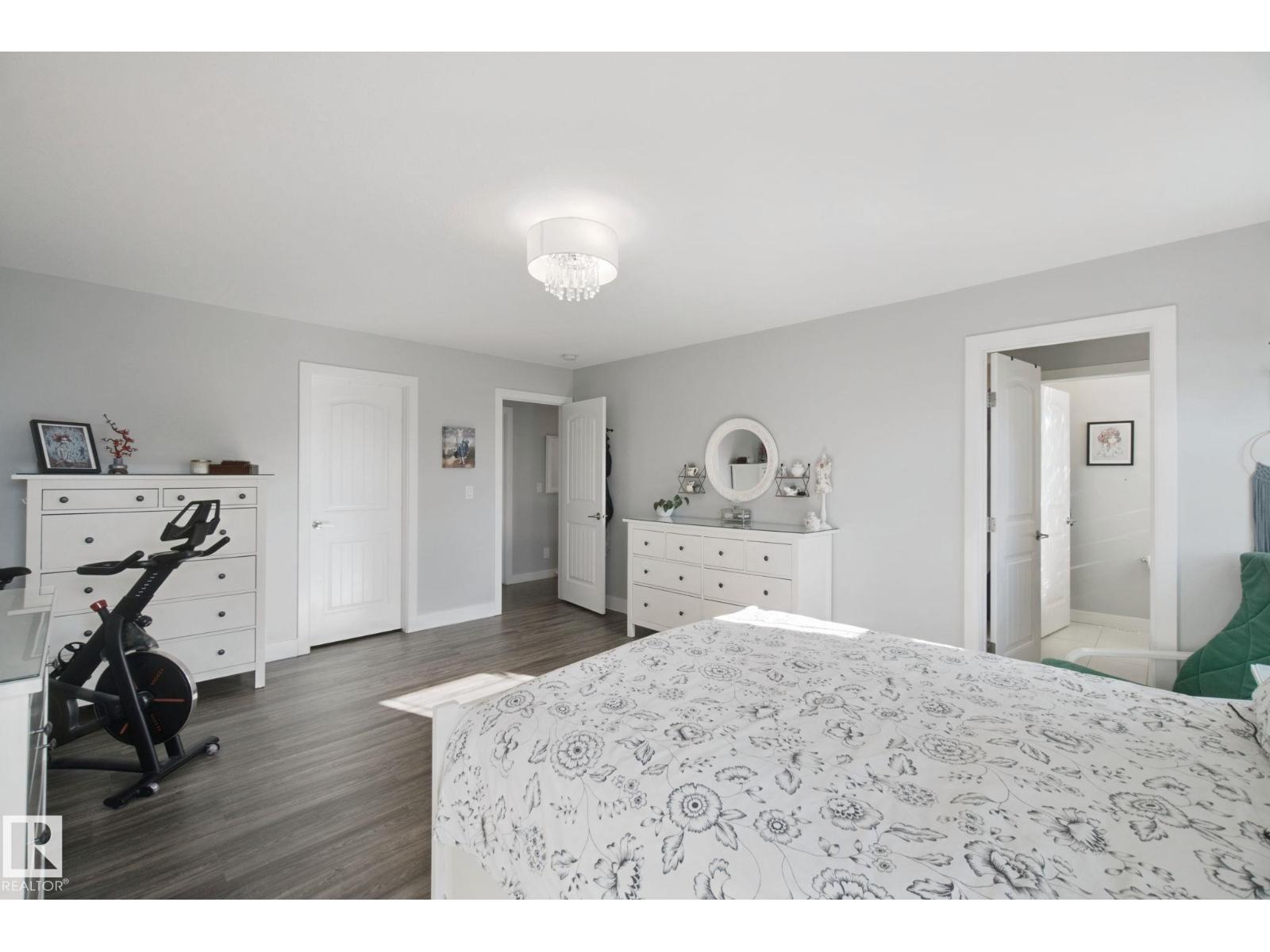 129 Rideau Cr Property Photo 44