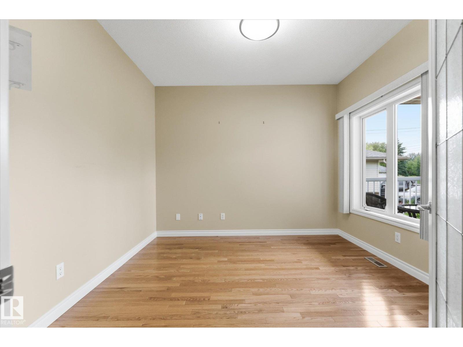 5 Folkstone Pl Property Photo 5