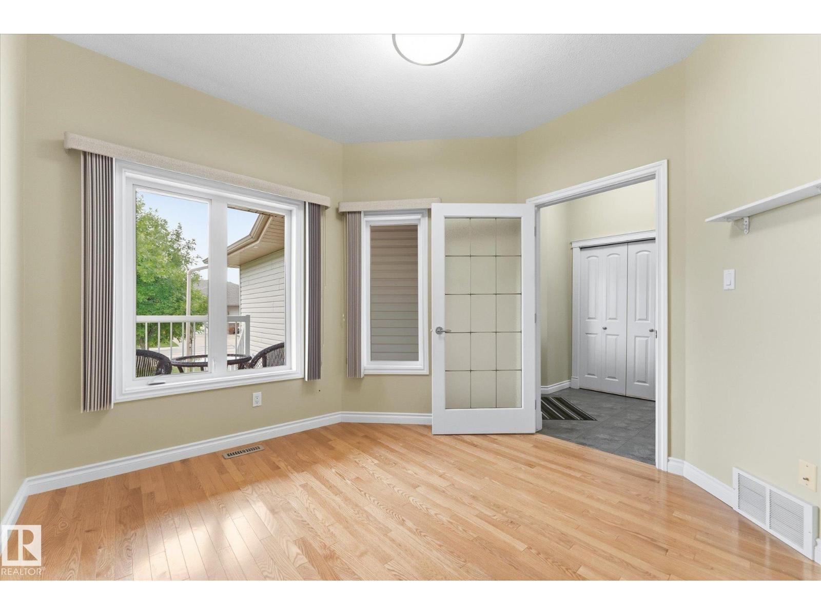 5 Folkstone Pl Property Photo 6