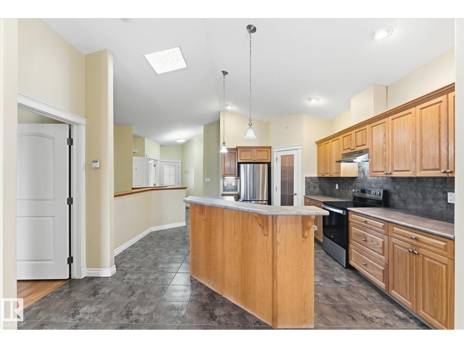 5 Folkstone Pl Property Photo 9