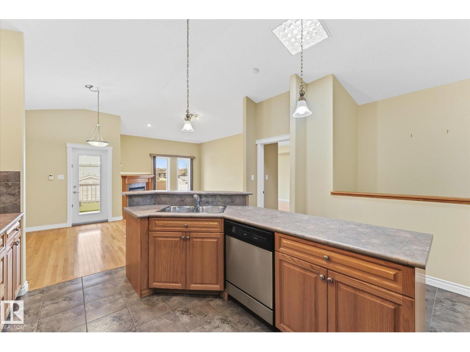 5 Folkstone Pl Property Photo 11