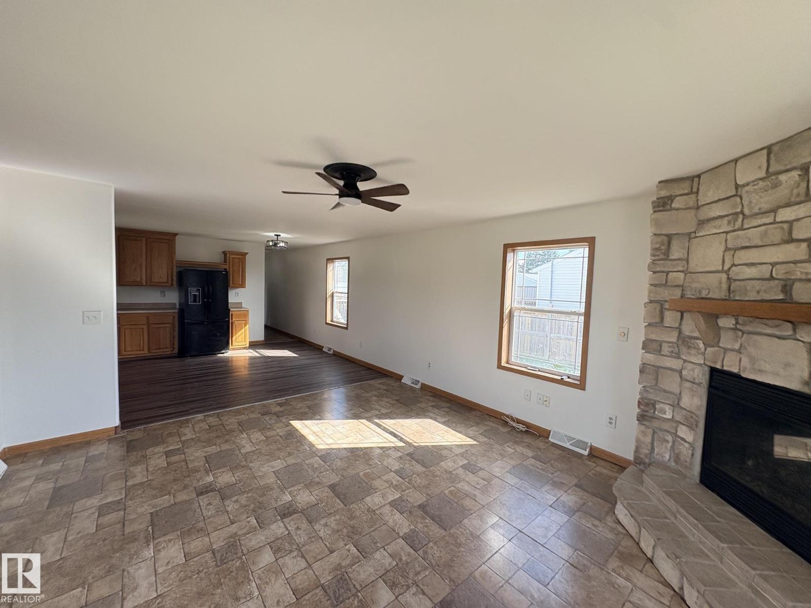 4905 50 St Property Photo 20