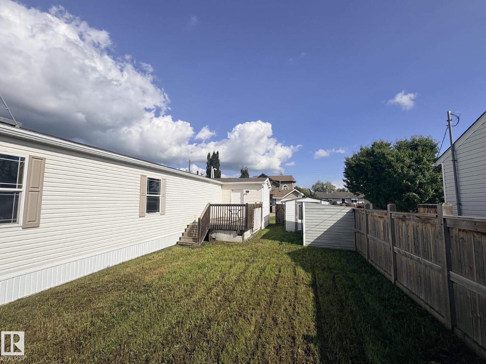 4905 50 St Property Photo 23