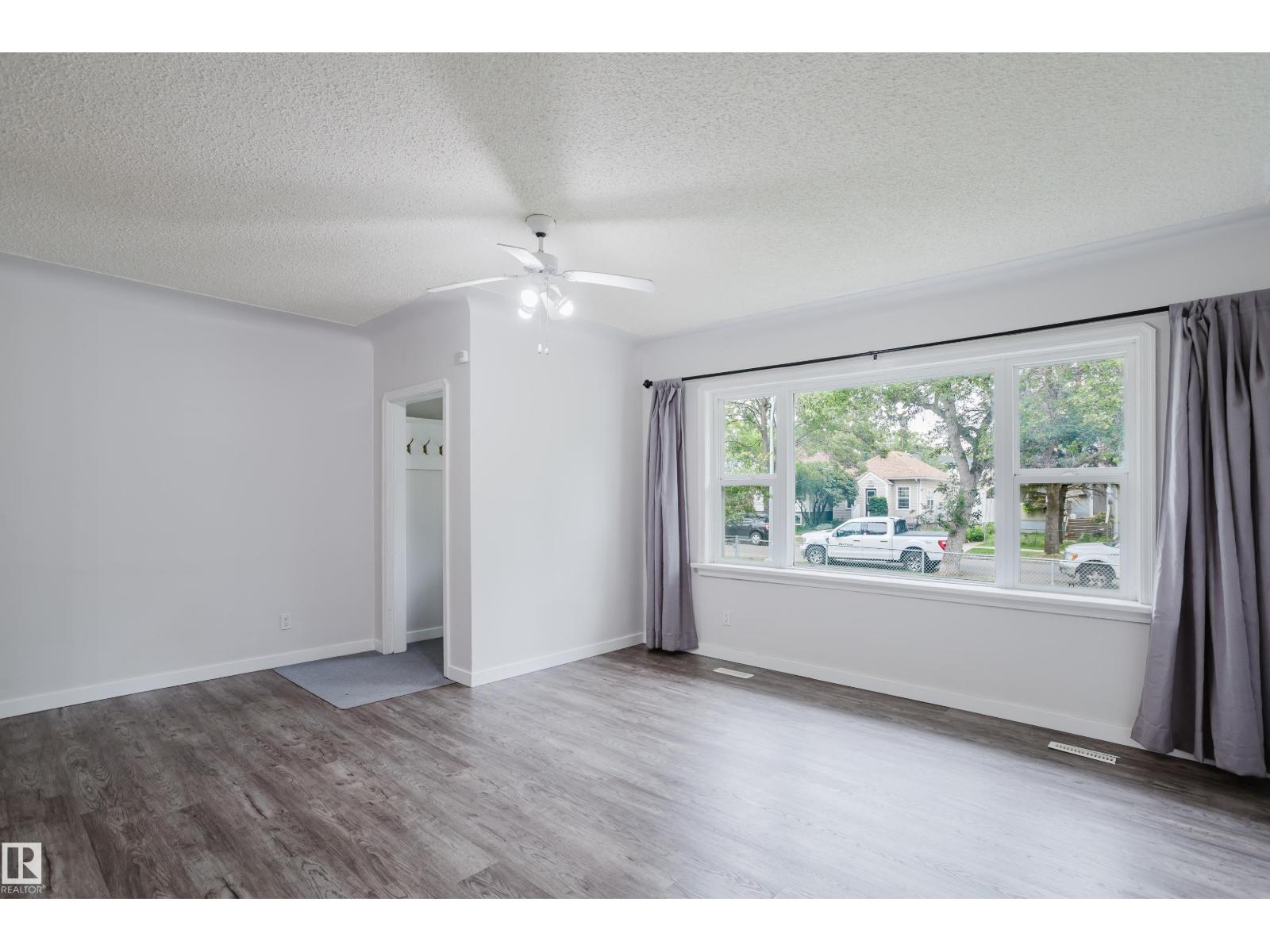 11934 87 St Nw Property Photo 2