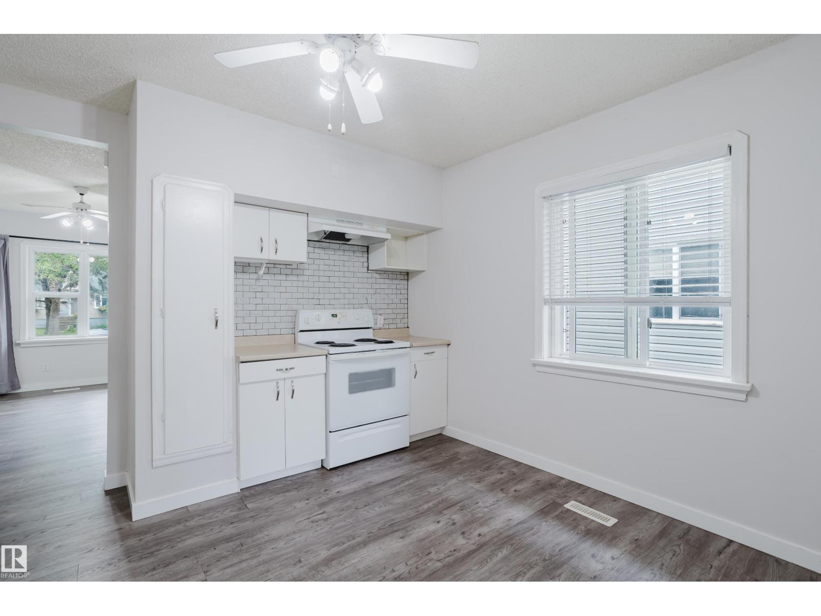 11934 87 St Nw Property Photo 4