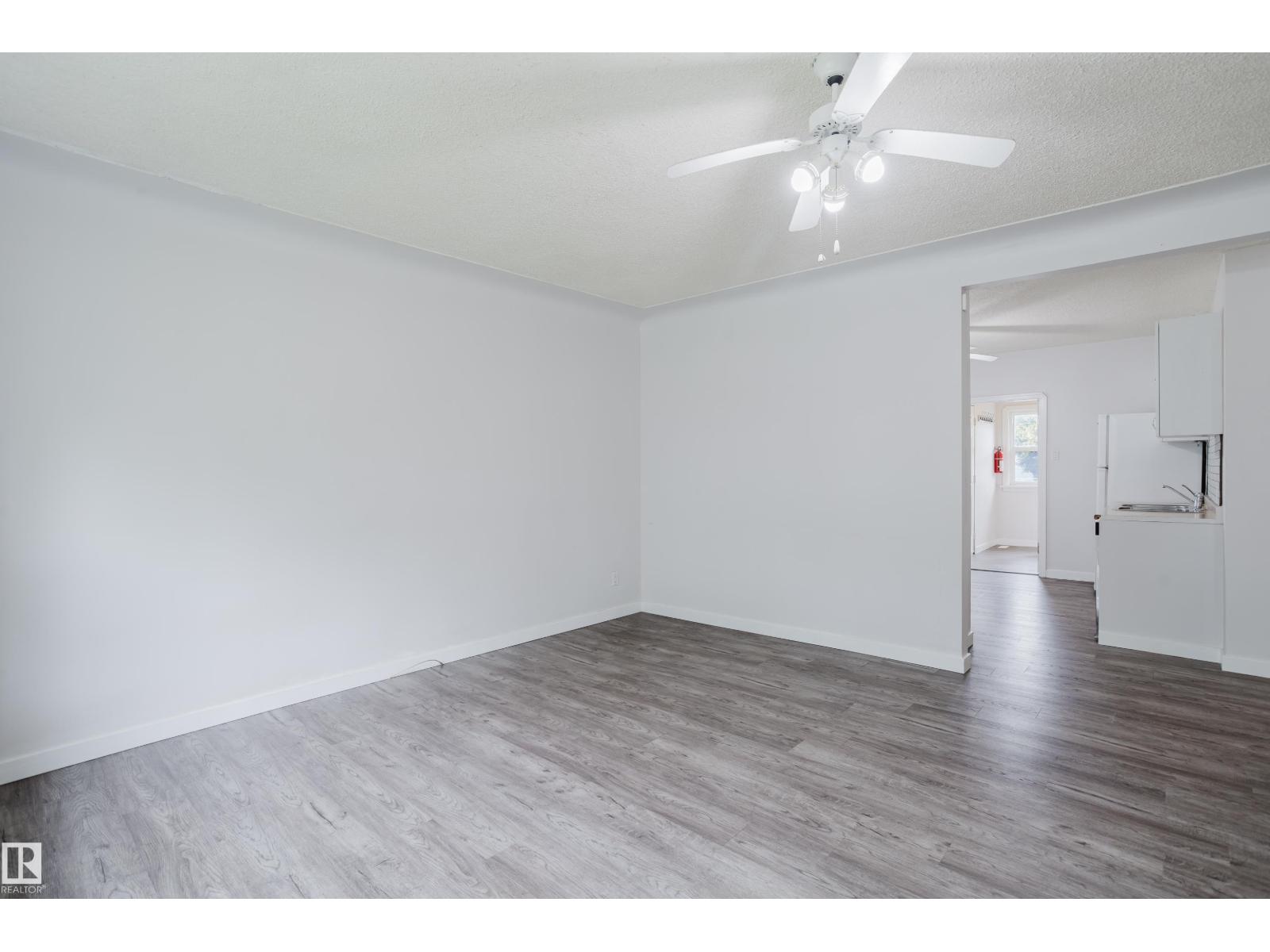 11934 87 St Nw Property Photo 14