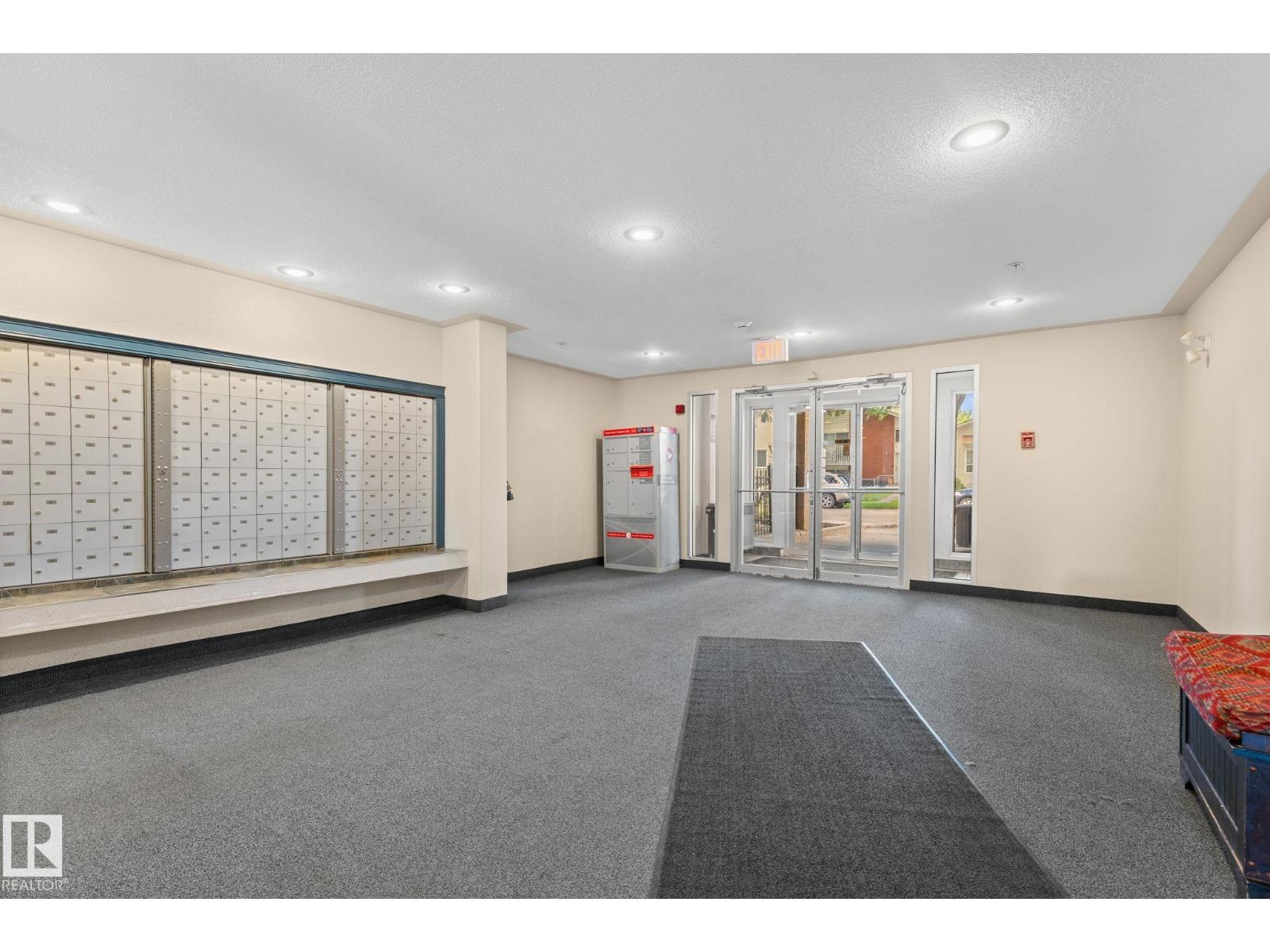 #417 11325 83 St Nw Property Photo 3