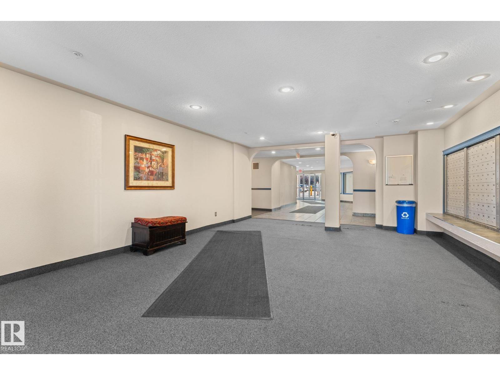 #417 11325 83 St Nw Property Photo 4