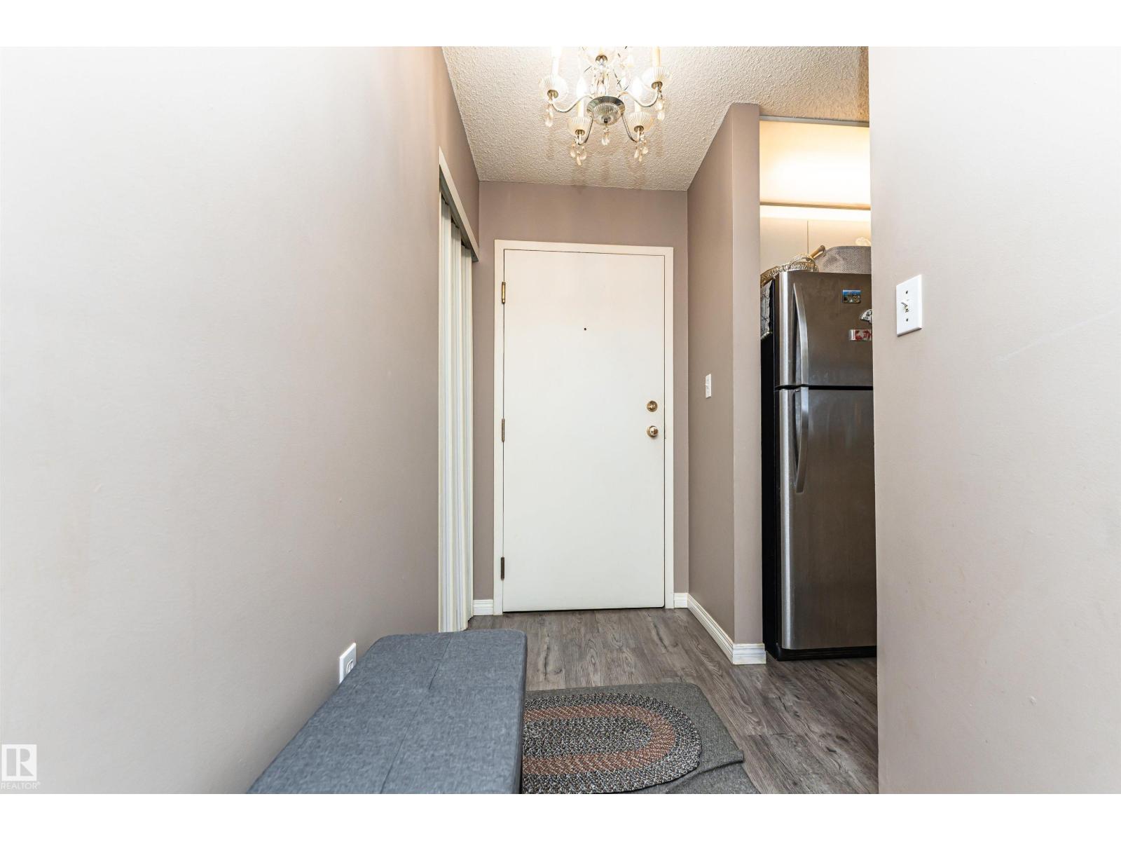 #315 9620 174 St Nw Property Photo 8