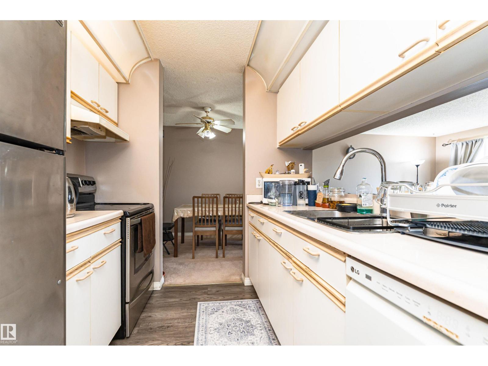 #315 9620 174 St Nw Property Photo 12