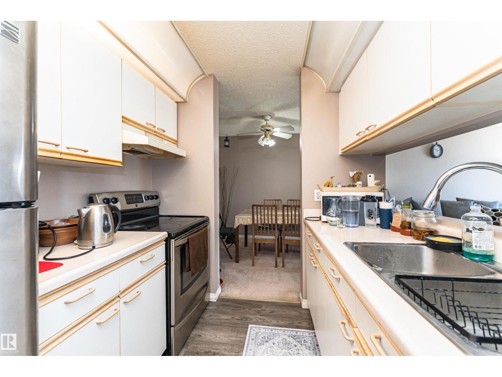 #315 9620 174 St Nw Property Photo 13