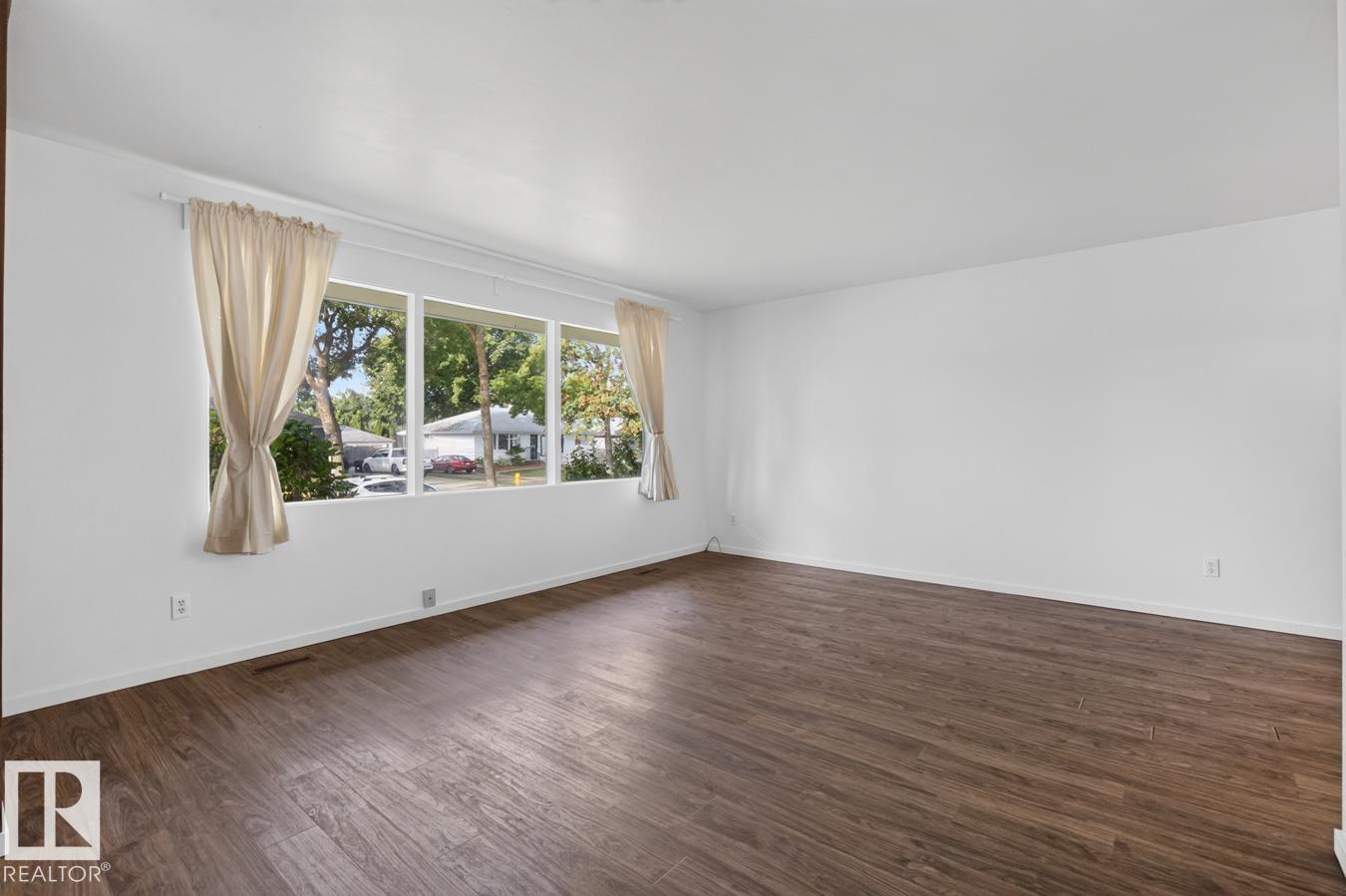 139 Juniper Av Property Photo 4