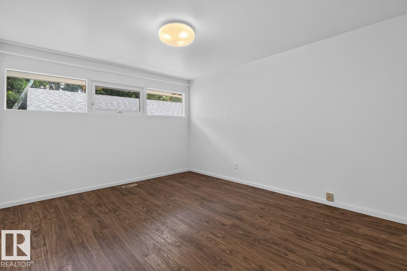 139 Juniper Av Property Photo 18