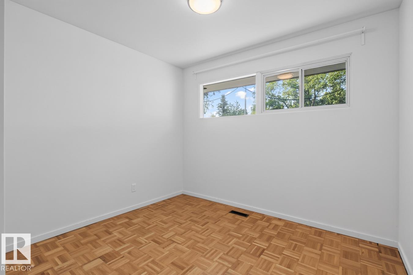 139 Juniper Av Property Photo 21