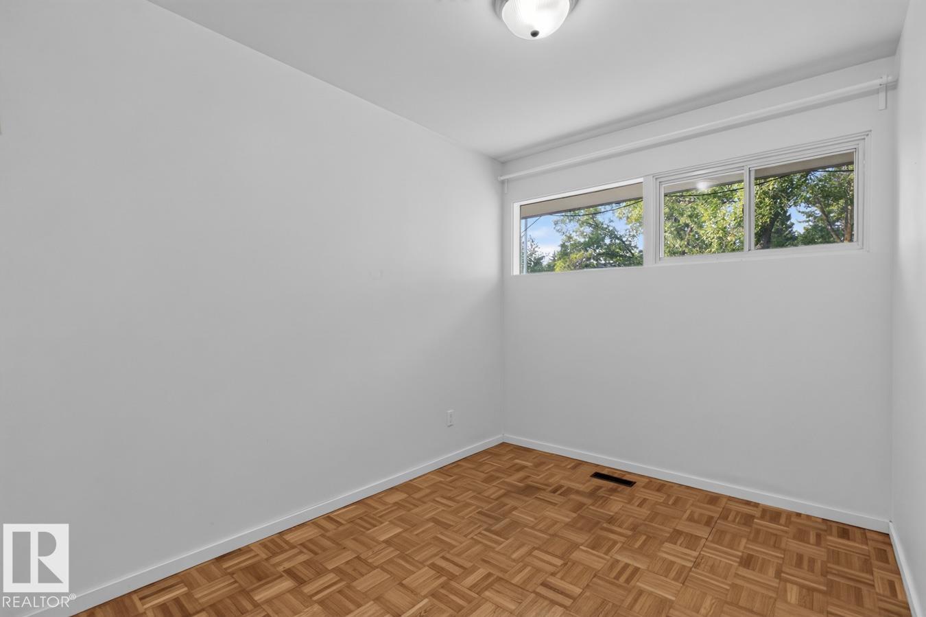 139 Juniper Av Property Photo 24