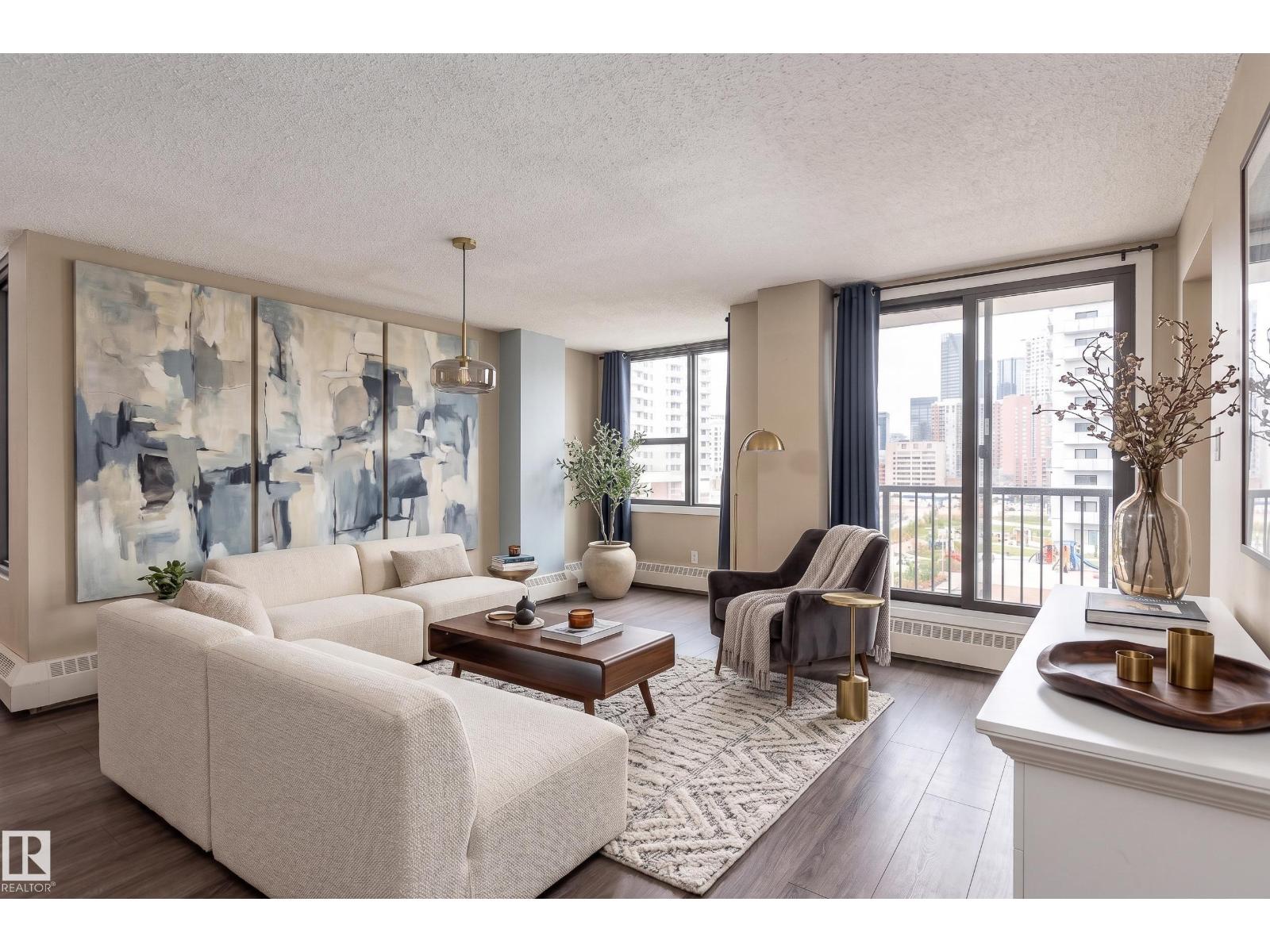 #901 10125 109 St Nw Property Photo 1