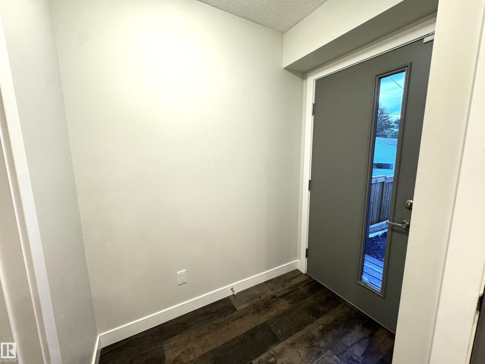 12046 89 St Nw Property Photo 15