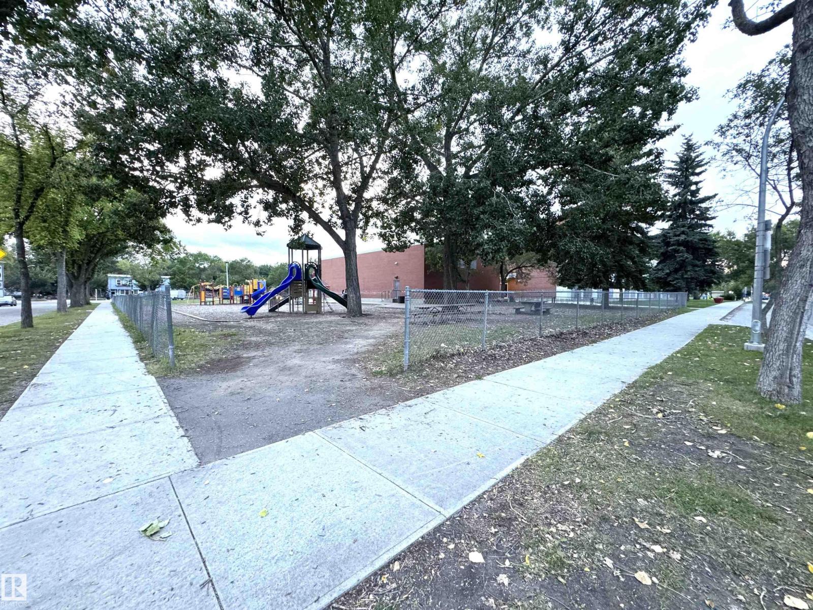 12046 89 St Nw Property Photo 46