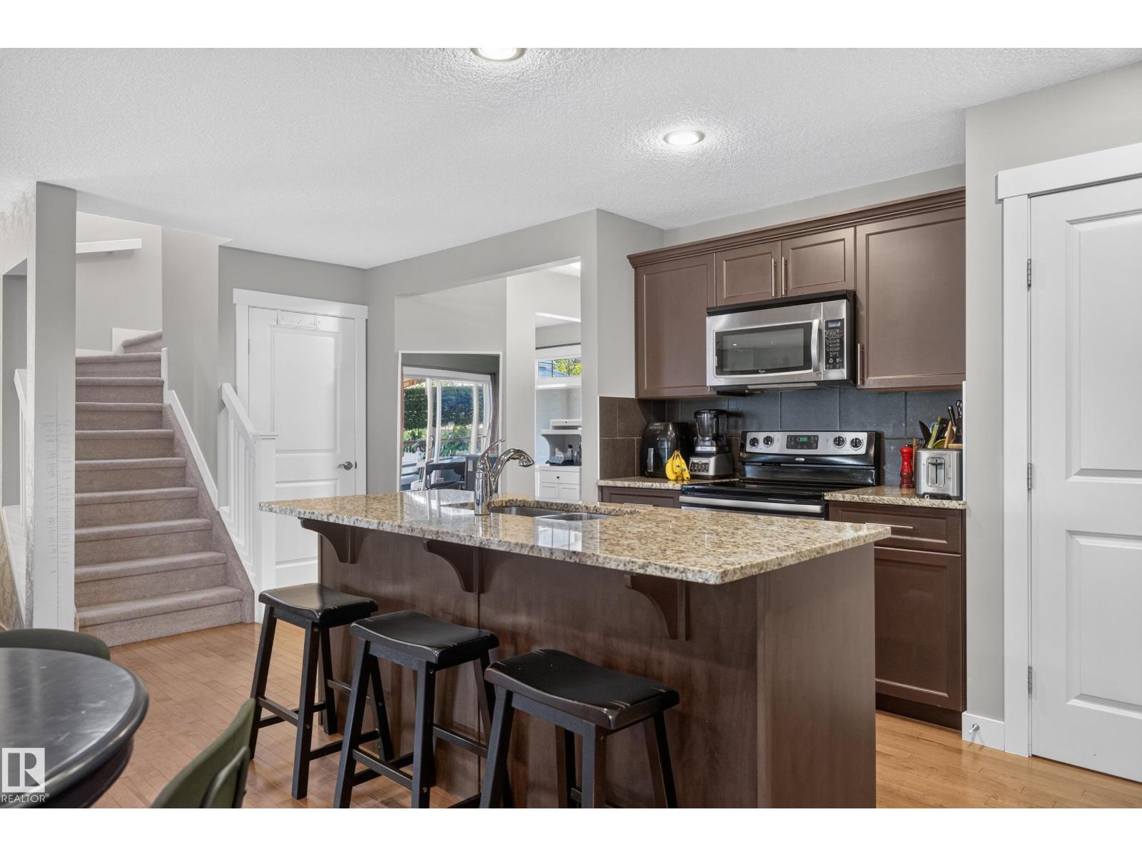 3763 ALEXANDER CR SW