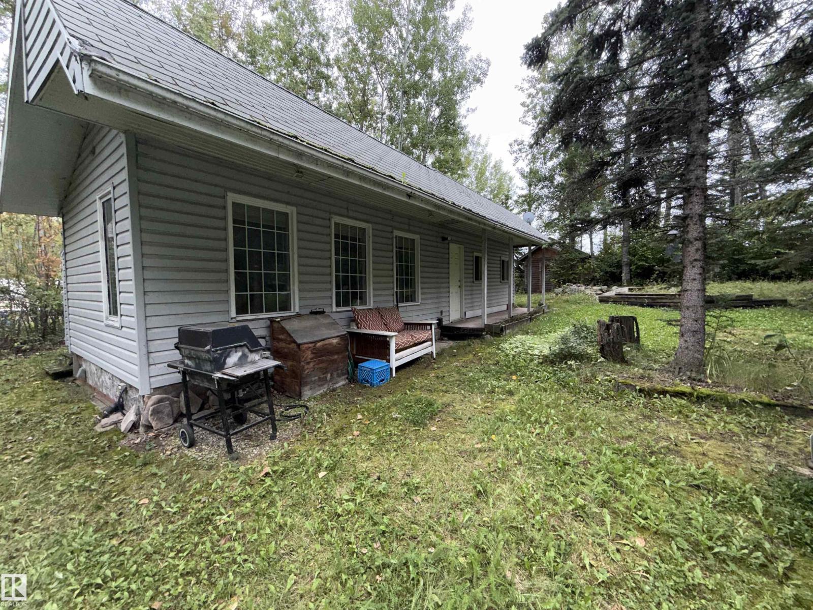 147 David Dr Property Photo 2