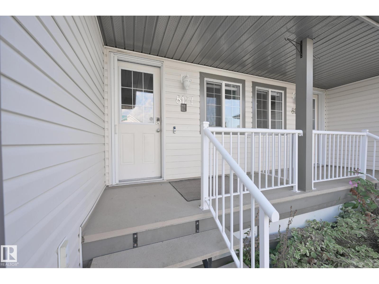 8127 7 Av Sw Property Photo 4