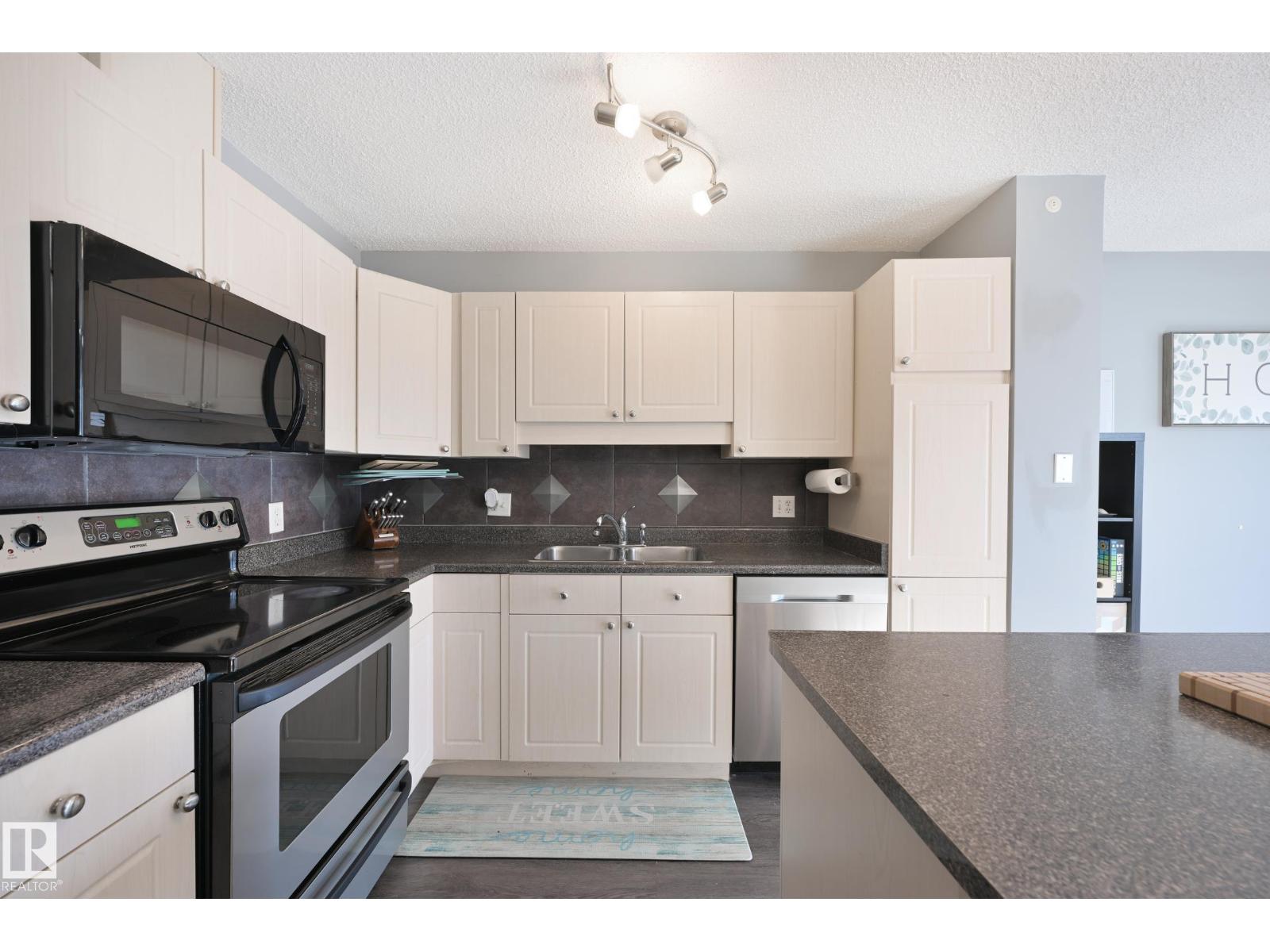 8127 7 Av Sw Property Photo 5