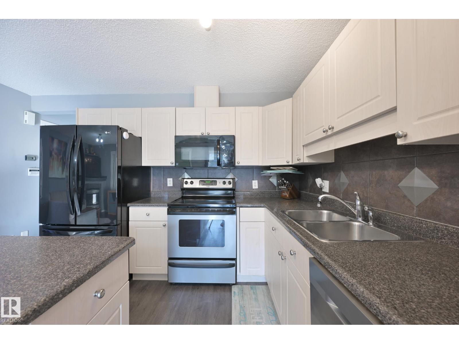 8127 7 Av Sw Property Photo 7