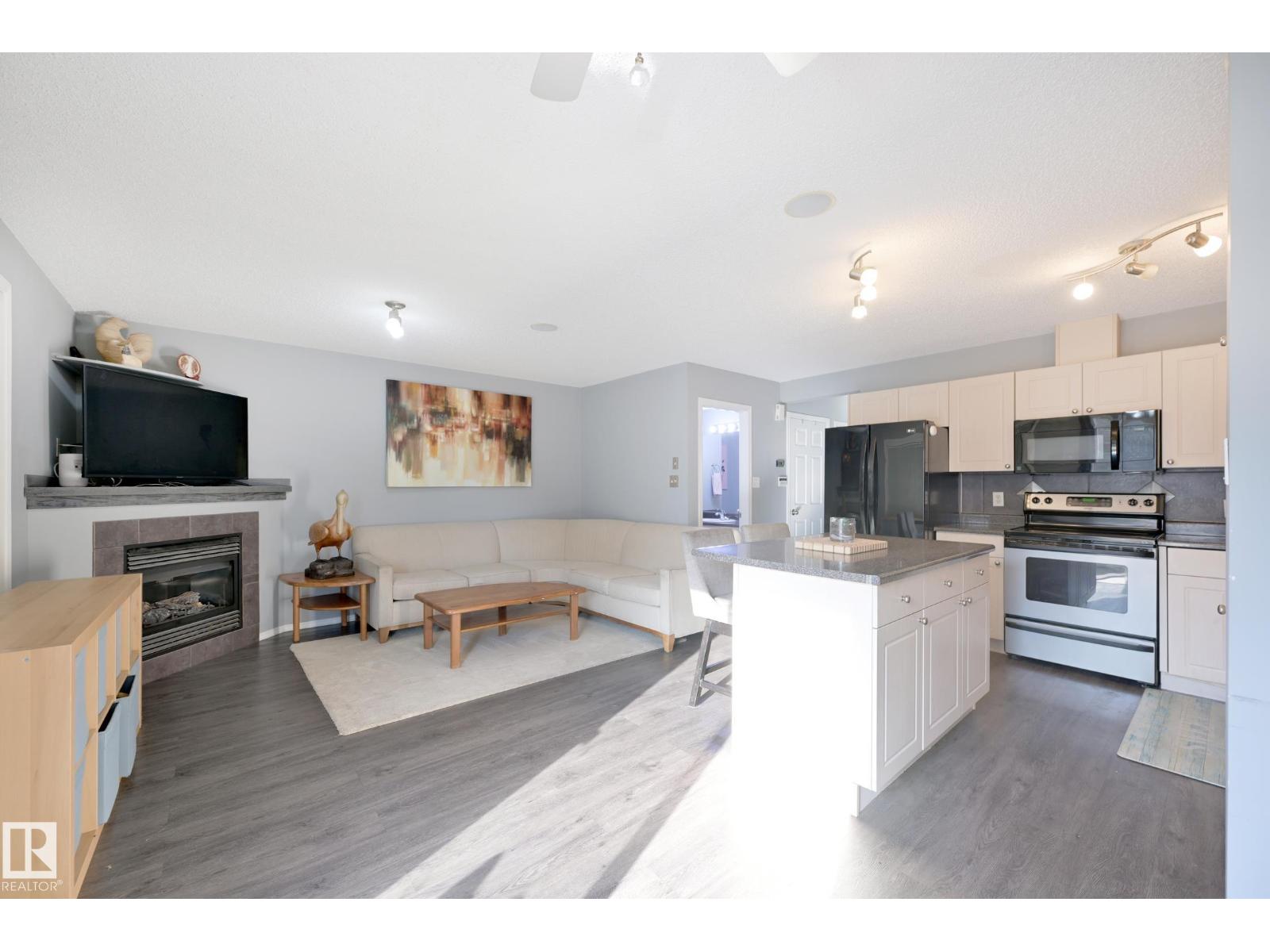8127 7 Av Sw Property Photo 10