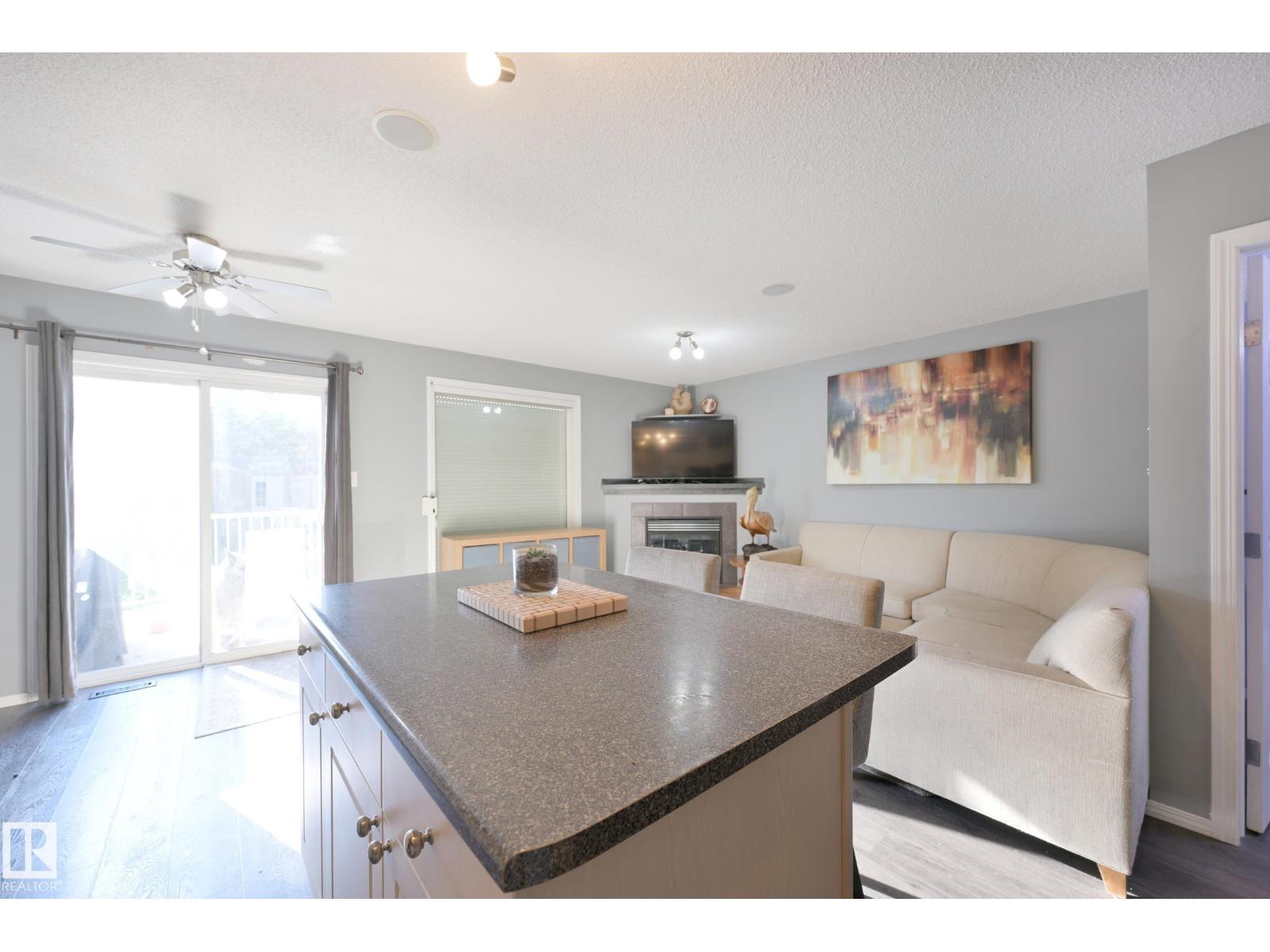 8127 7 Av Sw Property Photo 12
