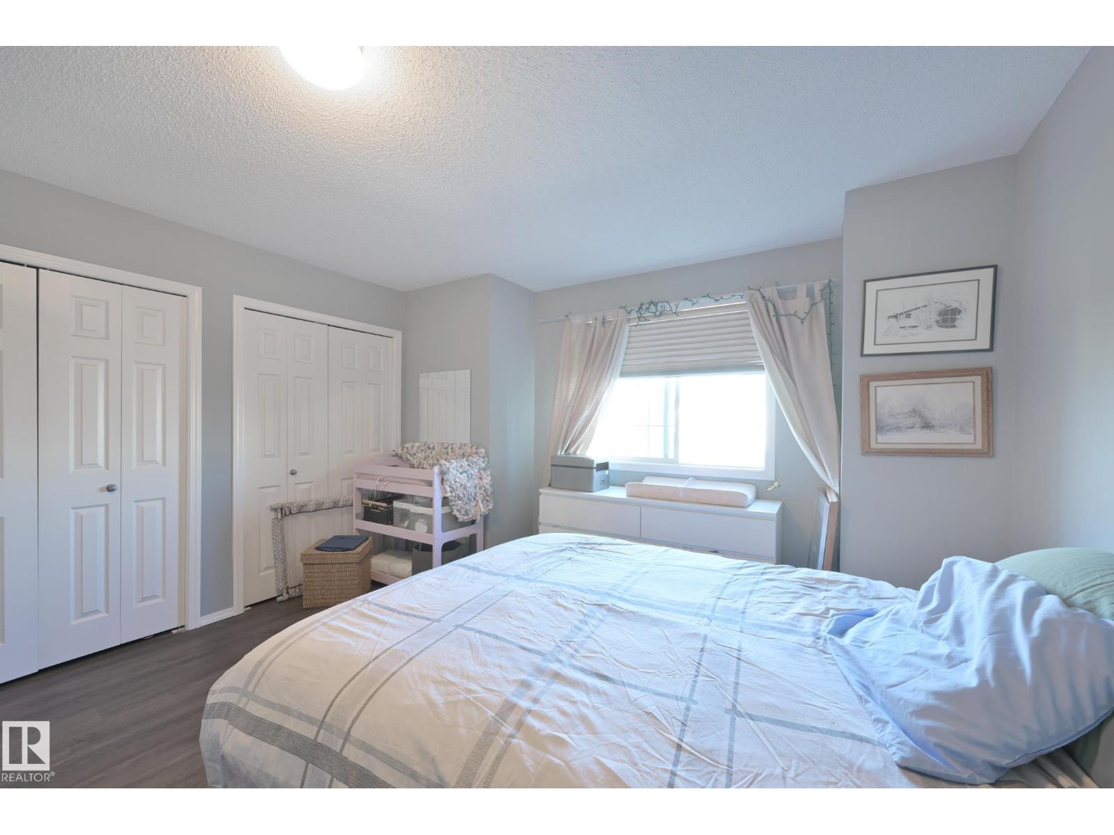 8127 7 Av Sw Property Photo 21