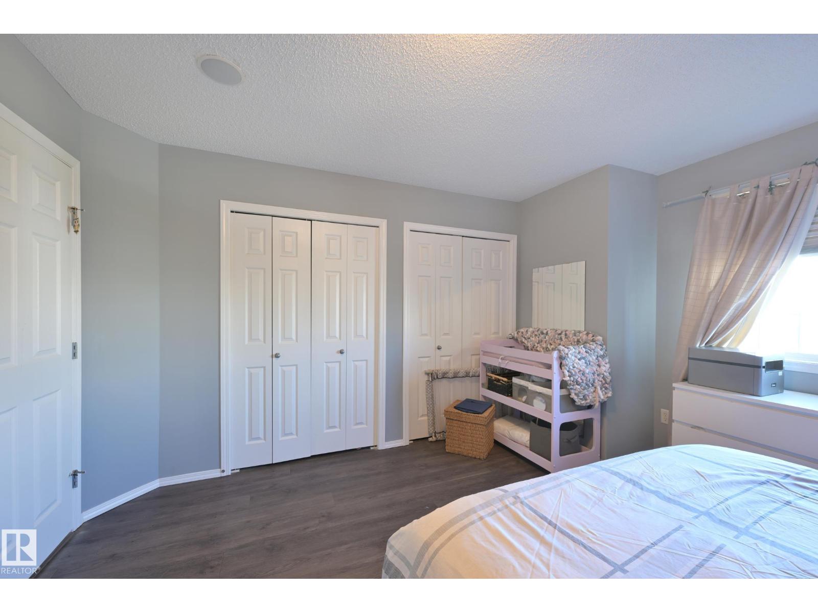8127 7 Av Sw Property Photo 22