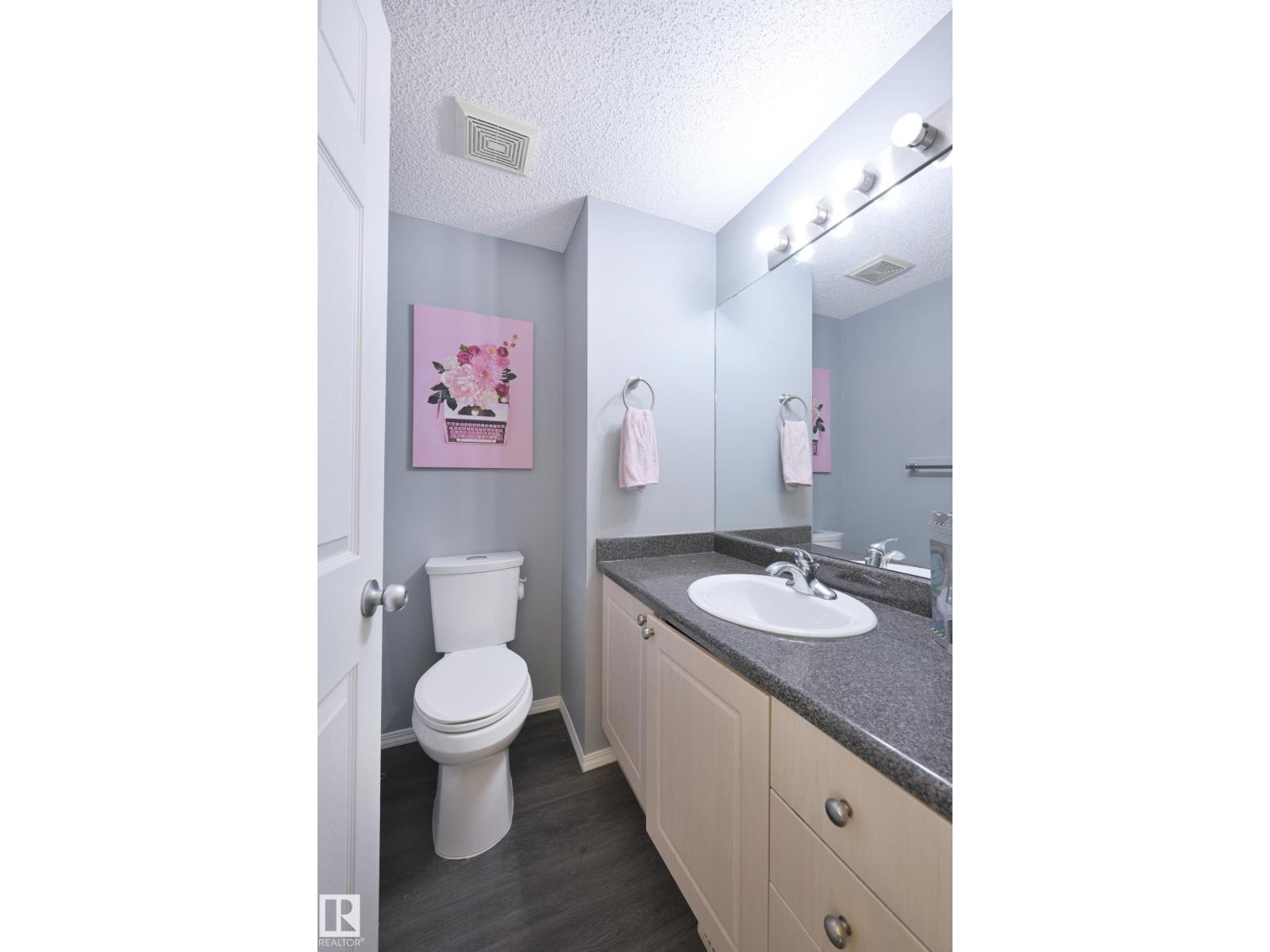 8127 7 Av Sw Property Photo 23