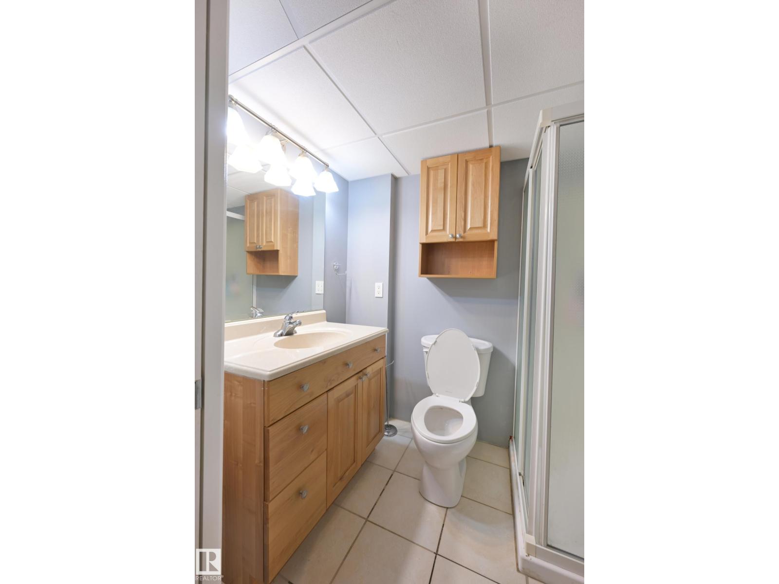 8127 7 Av Sw Property Photo 29