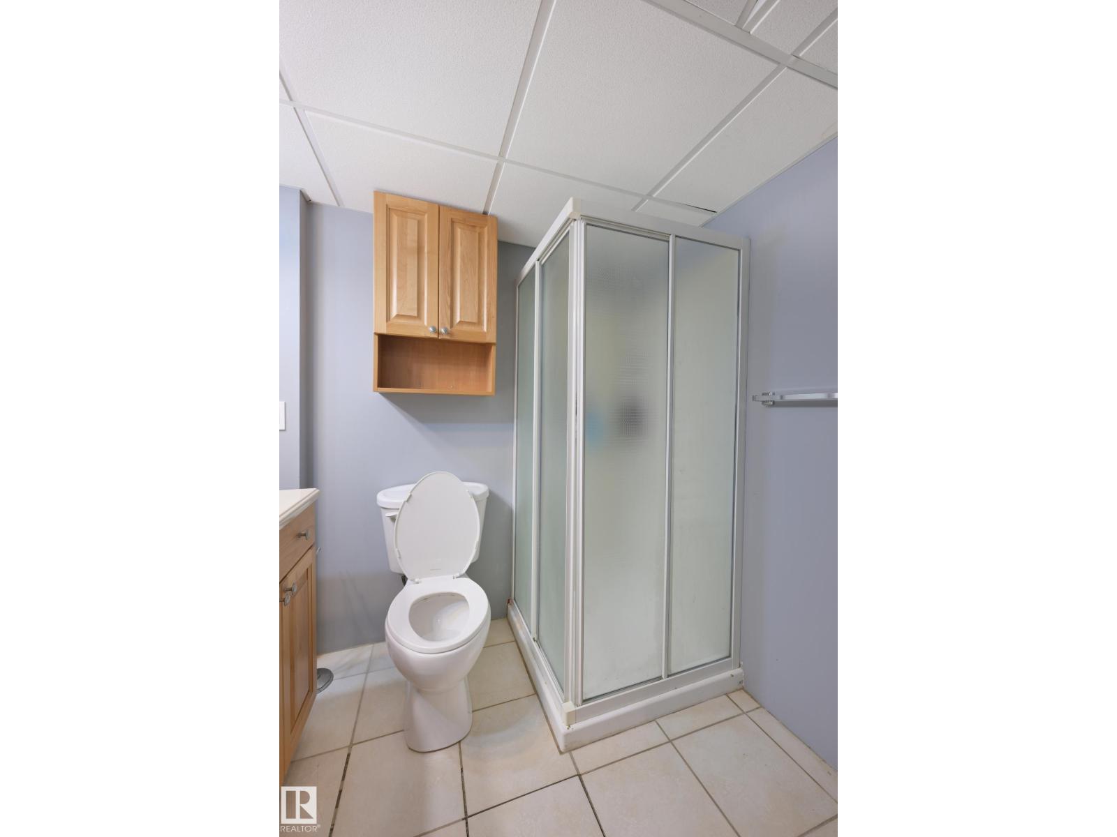 8127 7 Av Sw Property Photo 30
