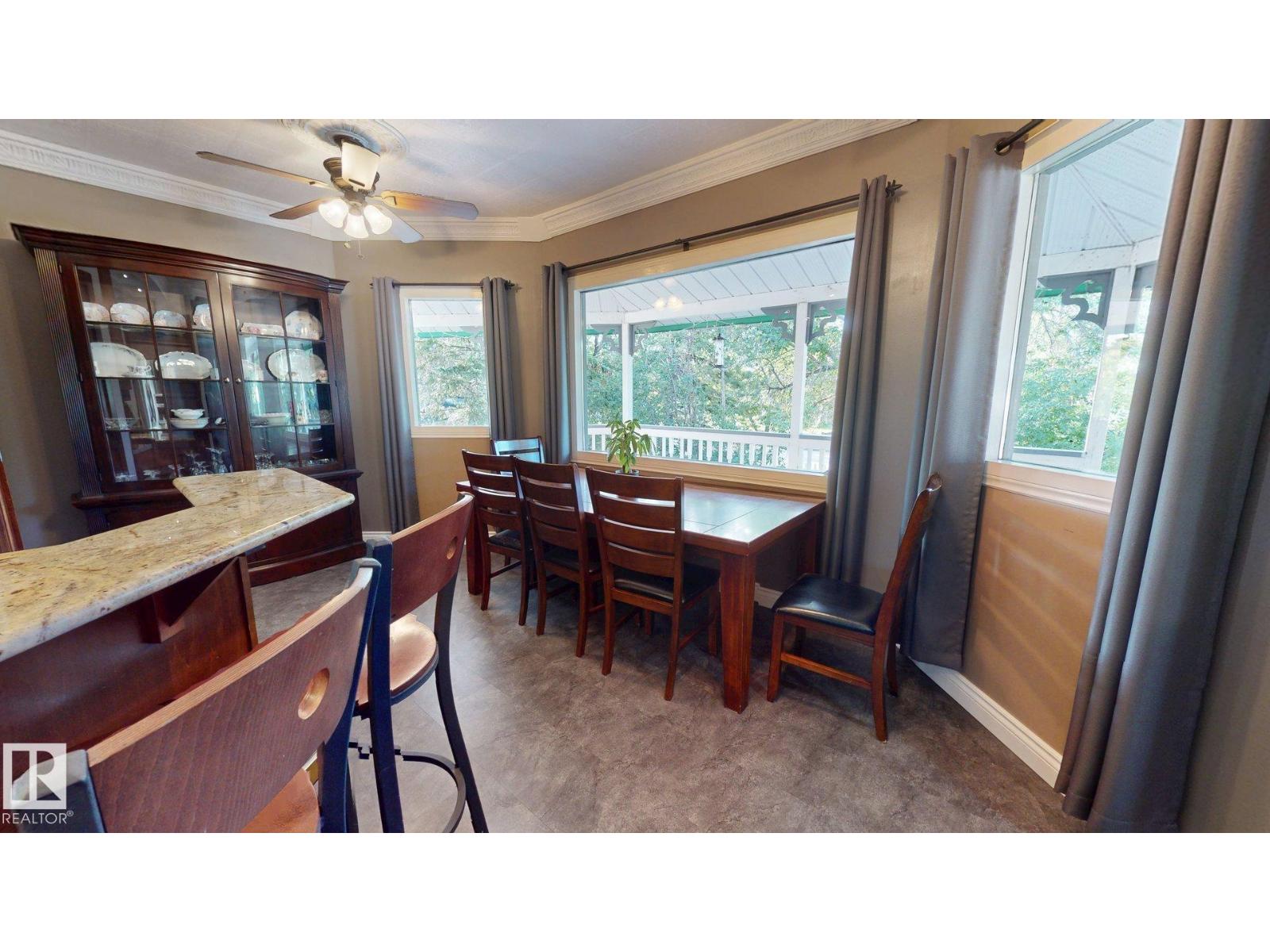 5040 51 Av Property Photo 10