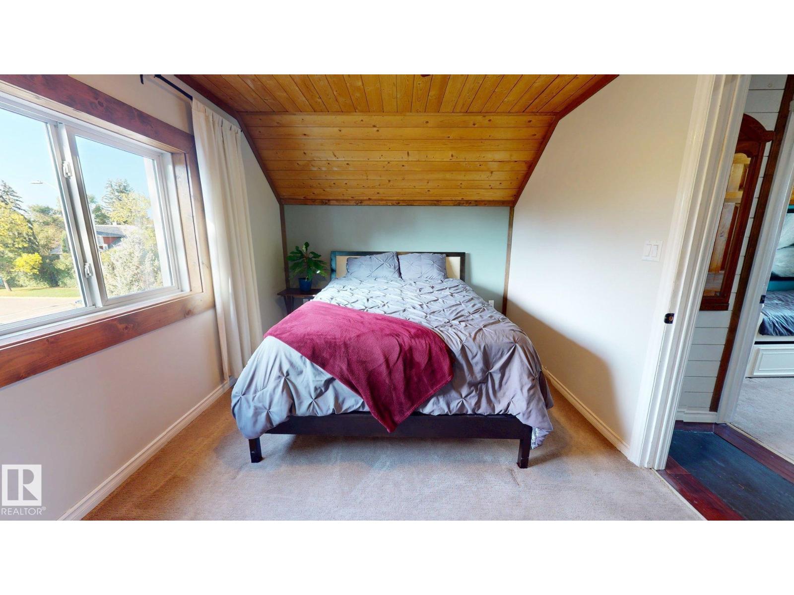 5040 51 Av Property Photo 19