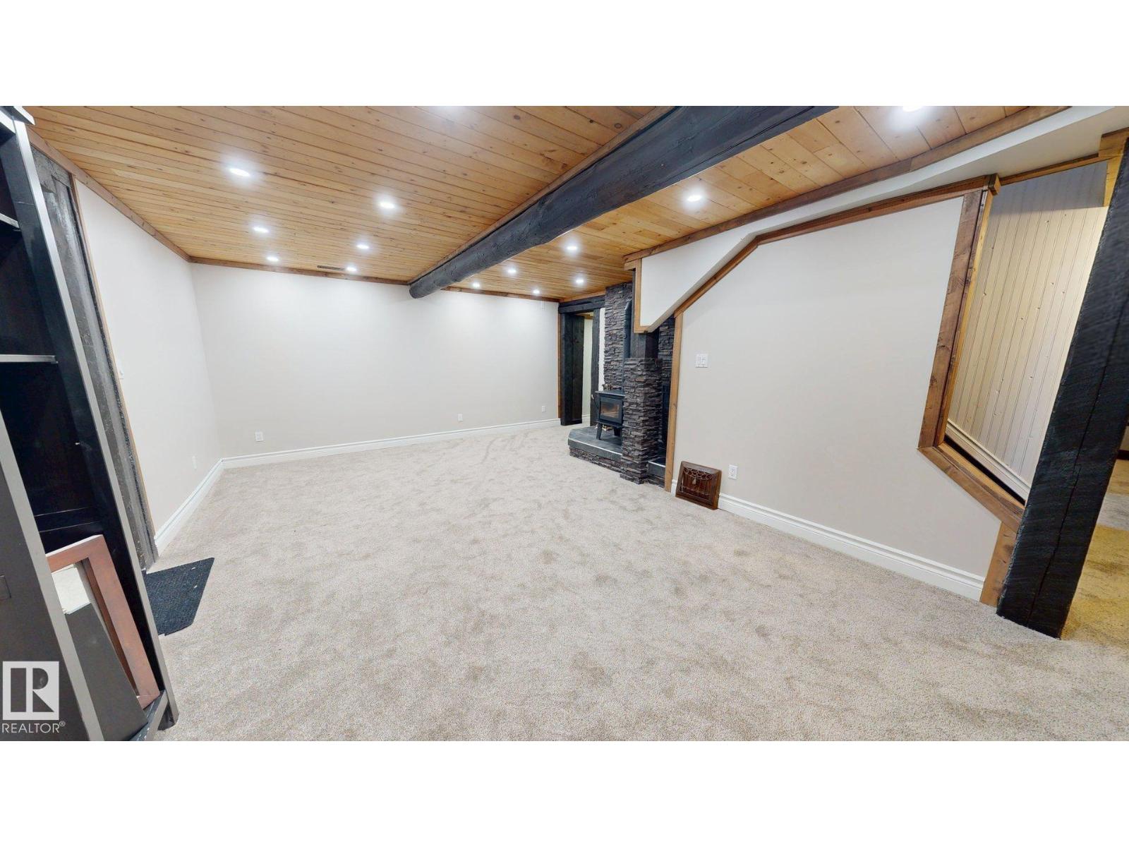 5040 51 Av Property Photo 25