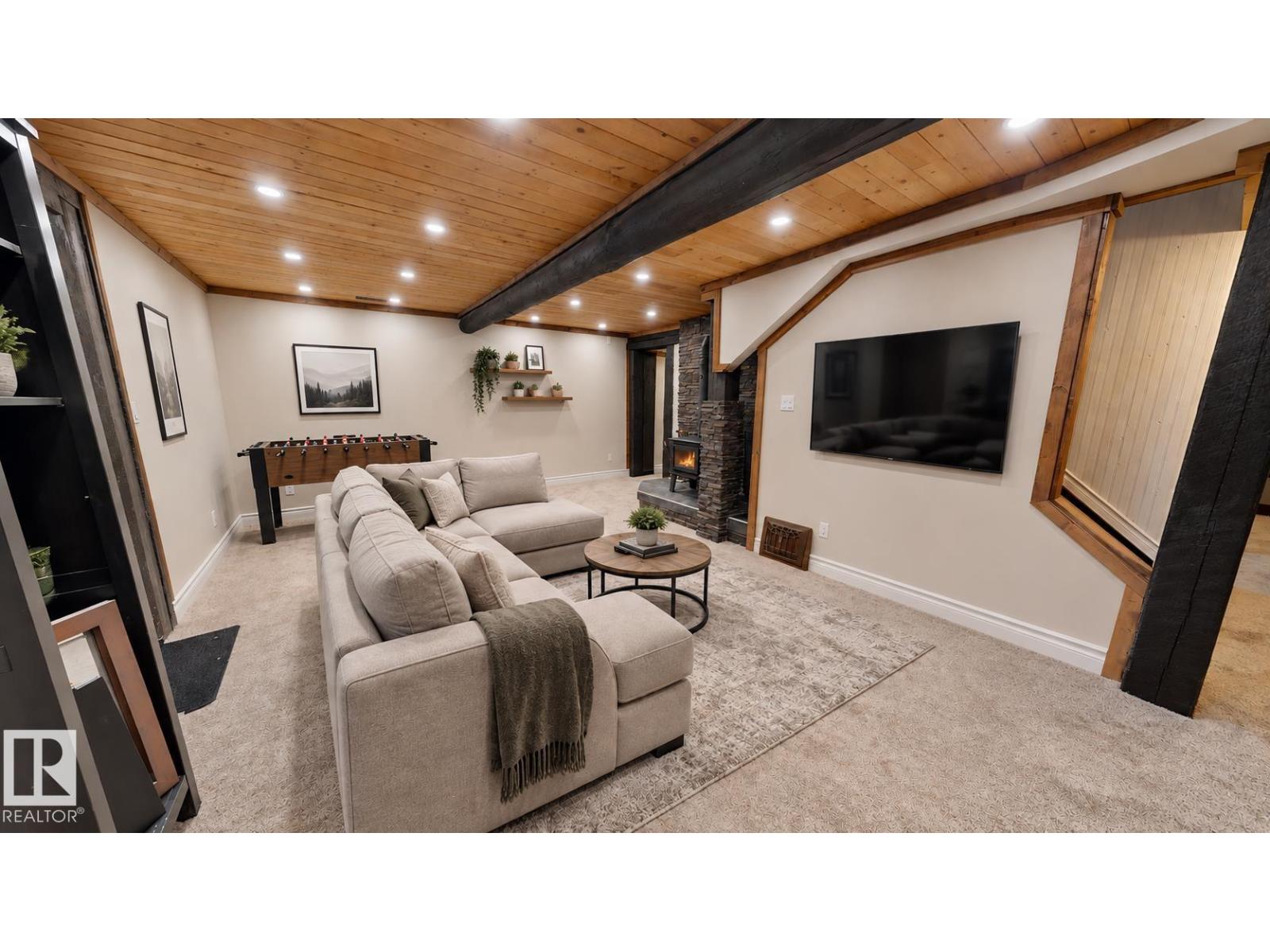 5040 51 Av Property Photo 26