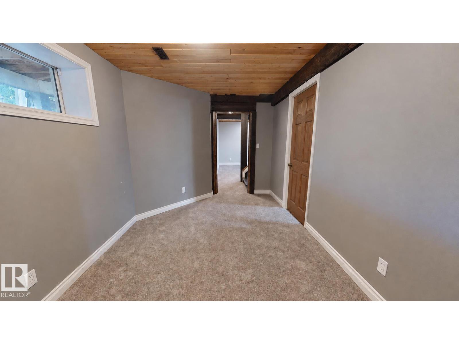 5040 51 Av Property Photo 30